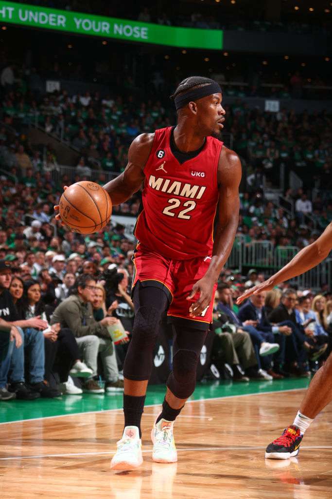 九游体育-包含巴特勒连续十五场比赛得分超过突破纪录，塞尔维亚队挑战极限！的词条